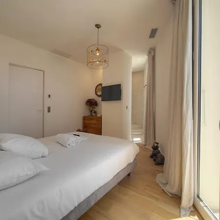 Frgk Pont Saint-victor Piscine Privée 4 *